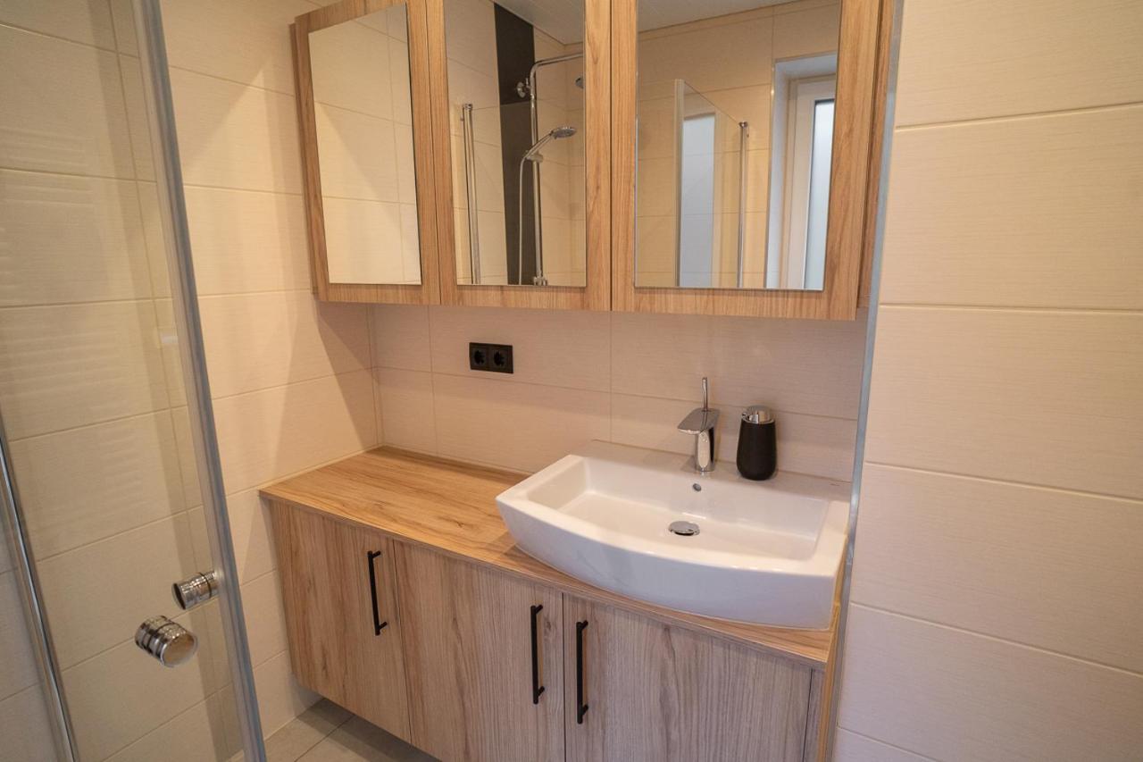 Apartement Waldfrieden Pfons Luaran gambar